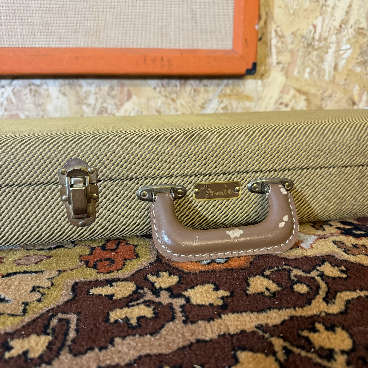 2009 Fender Custom Shop 55 Stratocaster Relic Sunburst Guitar OHSC 2009 Fender Custom Shop 55 Stratocaster Relic Sunburst Guitar OHSC