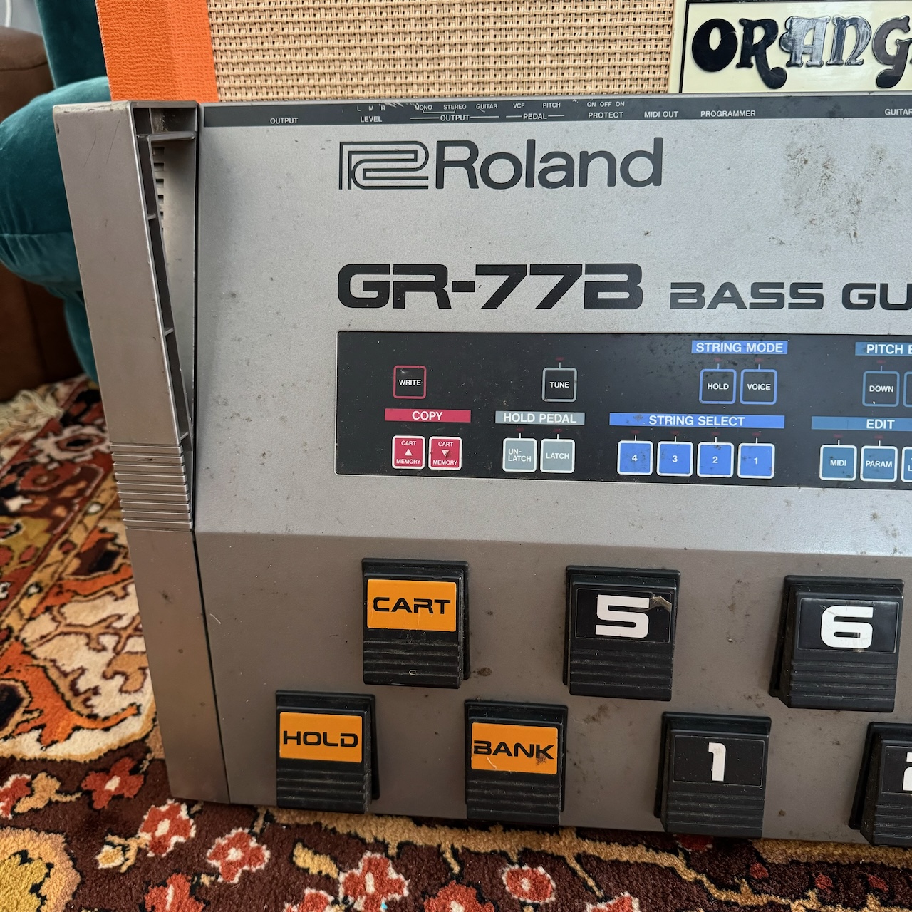 Roland GR77B Bass Guitar Synthesizer Japan Pedalboard Ronnie Lane Studio Roland GR77B Bass Guitar Synthesizer Japan Pedalboard Ronnie Lane Studio