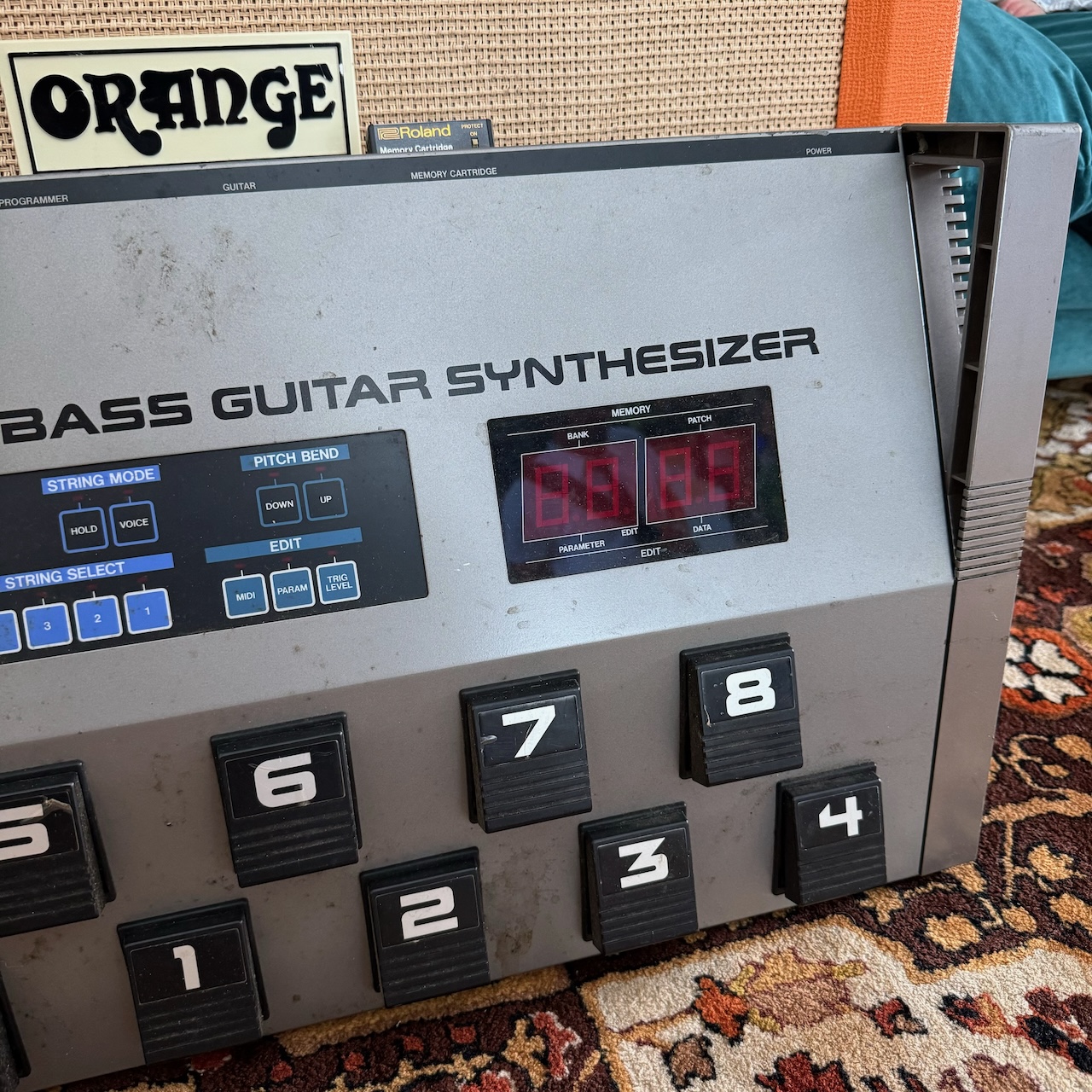 Roland GR77B Bass Guitar Synthesizer Japan Pedalboard Ronnie Lane Studio Roland GR77B Bass Guitar Synthesizer Japan Pedalboard Ronnie Lane Studio