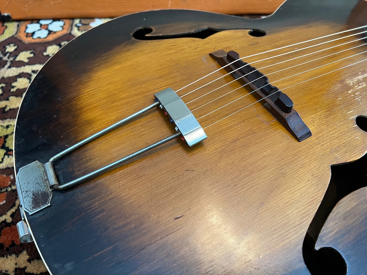 Vintage 1930s Cromwell Gibson G4 Sunburst Archtop Guitar Vintage 1930s Cromwell Gibson G4 Sunburst Archtop Guitar