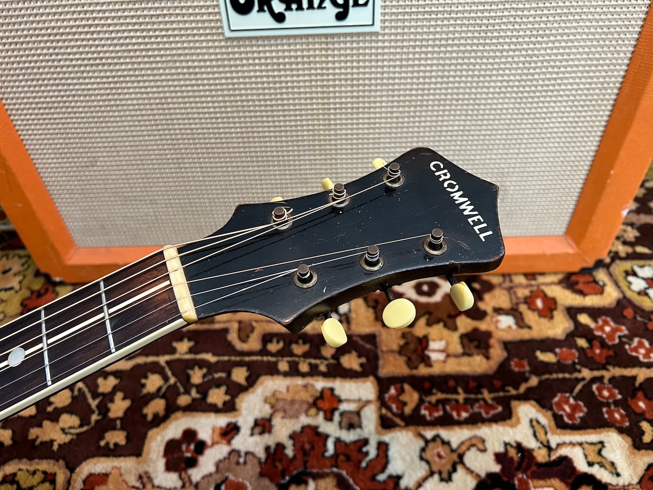 Vintage 1930s Cromwell Gibson G4 Sunburst Archtop Guitar Vintage 1930s Cromwell Gibson G4 Sunburst Archtop Guitar