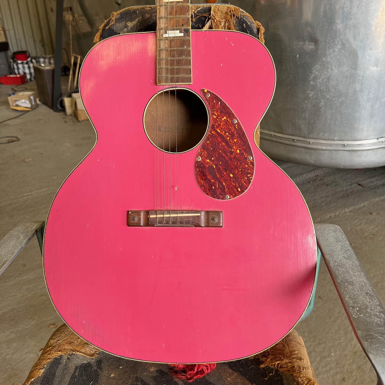 Vintage 1950s Kay K22 Jumbo Pink Acoustic Guitar Ronnie Lane Studio Vintage 1950s Kay K22 Jumbo Pink Acoustic Guitar Ronnie Lane Studio