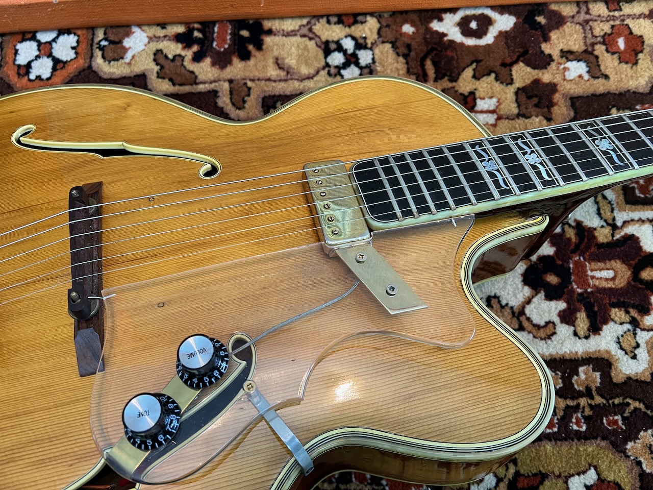 Vintage 1958 Hofner Committee Natural Sunburst Archtop Guitar Vintage 1958 Hofner Committee Natural Sunburst Archtop Guitar