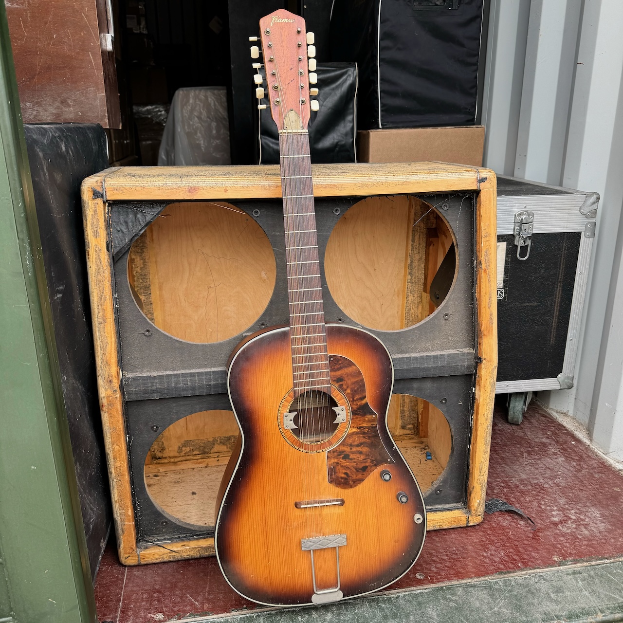 Vintage 1960s Framus 5024 E Hootenanny John Lennon Sunburst 12 String Guitar Vintage 1960s Framus 5024 E Hootenanny John Lennon Sunburst 12 String Guitar