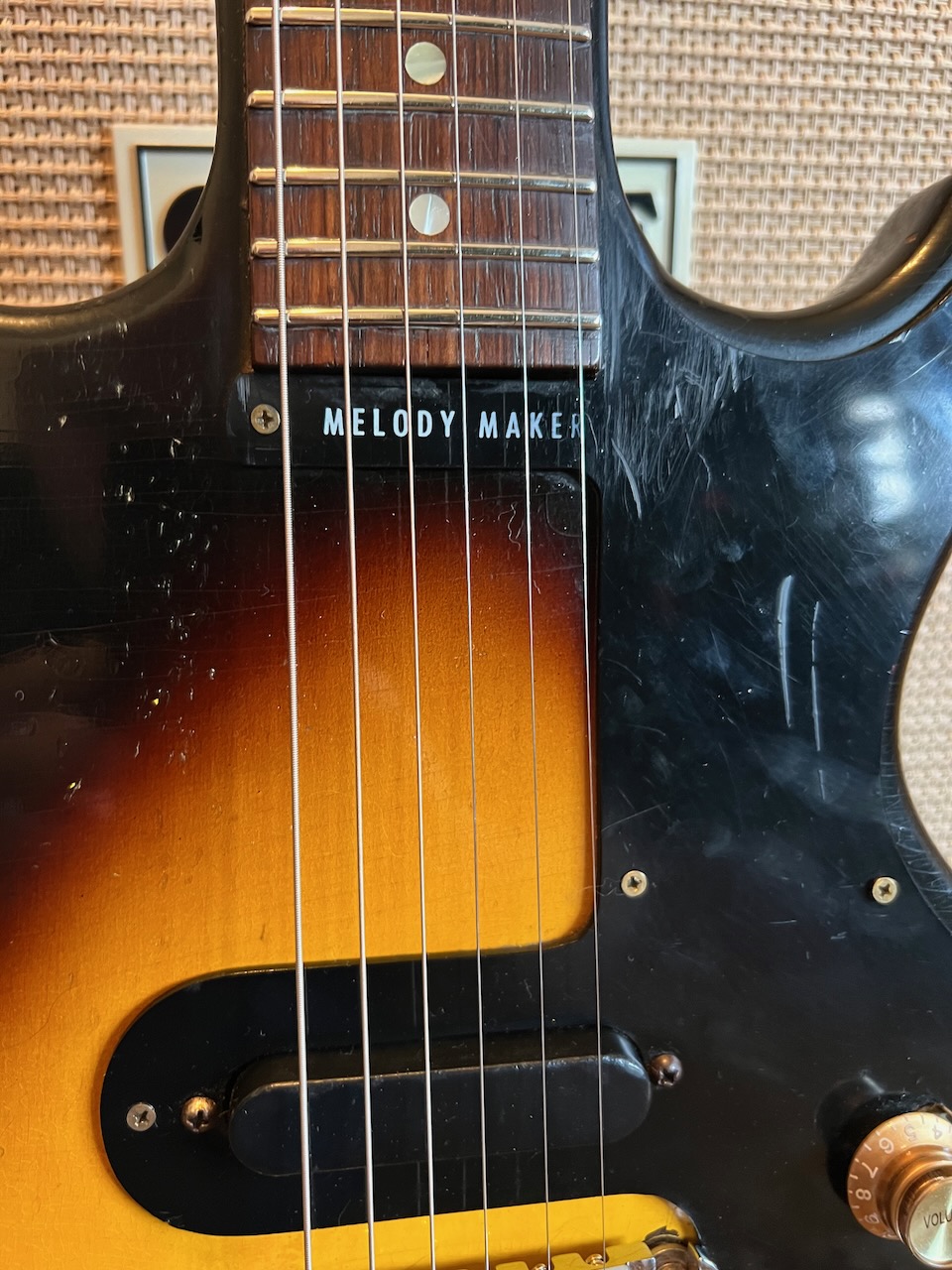 Vintage 1964 Gibson Melody Maker Double Cut Sunburst Guitar Vintage 1964 Gibson Melody Maker Double Cut Sunburst Guitar