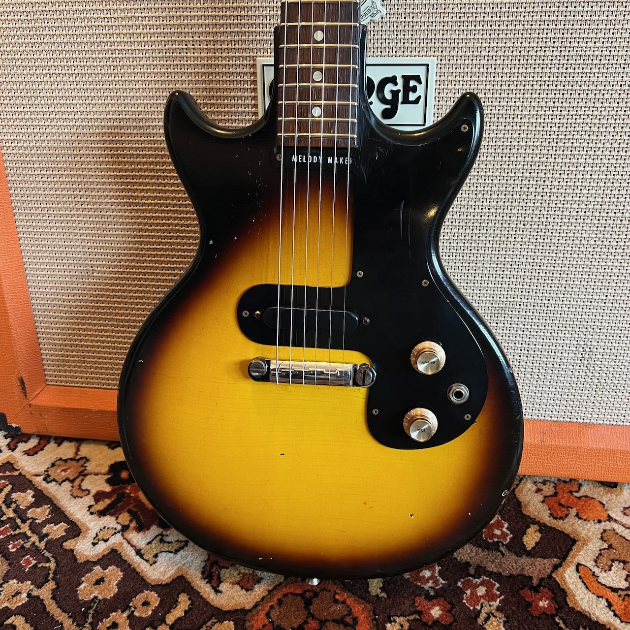 Vintage 1964 Gibson Melody Maker Double Cut Sunburst Guitar Vintage 1964 Gibson Melody Maker Double Cut Sunburst Guitar