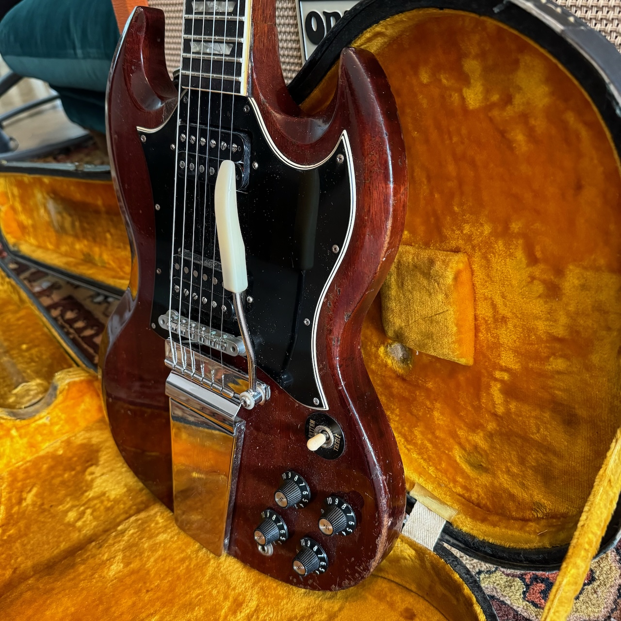 Vintage 1967 Gibson SG Standard Cherry Vibrola Players Guitar Vintage 1967 Gibson SG Standard Cherry Vibrola Players Guitar