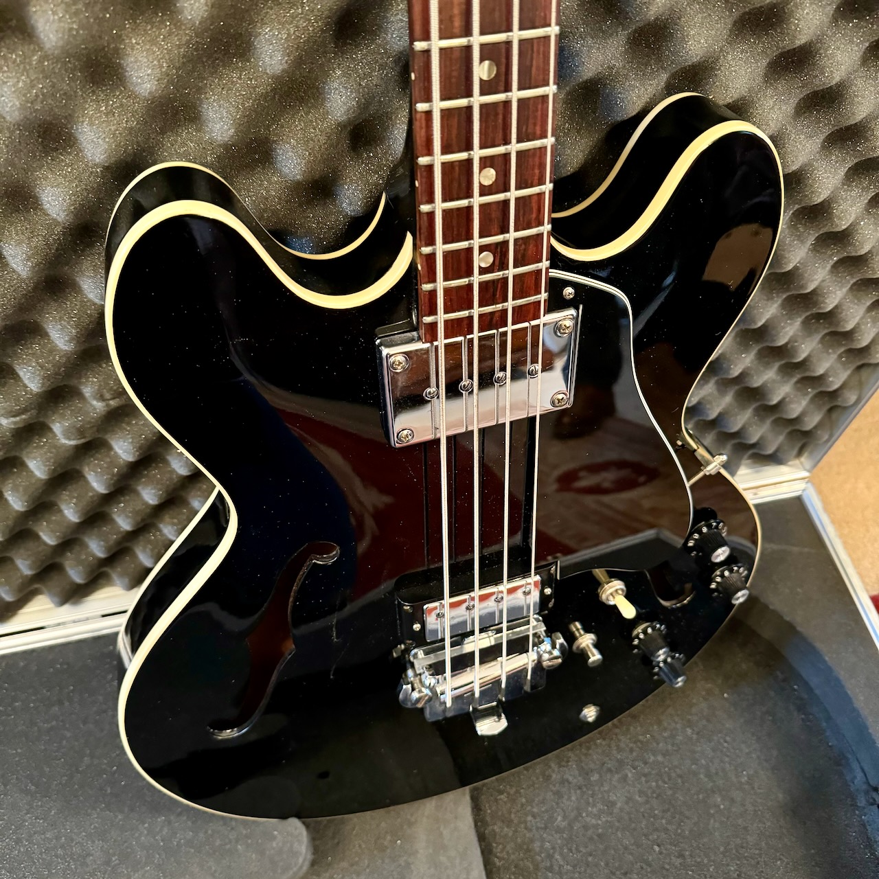 Vintage 1970 1971 1972 Gibson EB2D Players Black Bass Guitar Vintage 1970 1971 1972 Gibson EB2D Players Black Bass Guitar