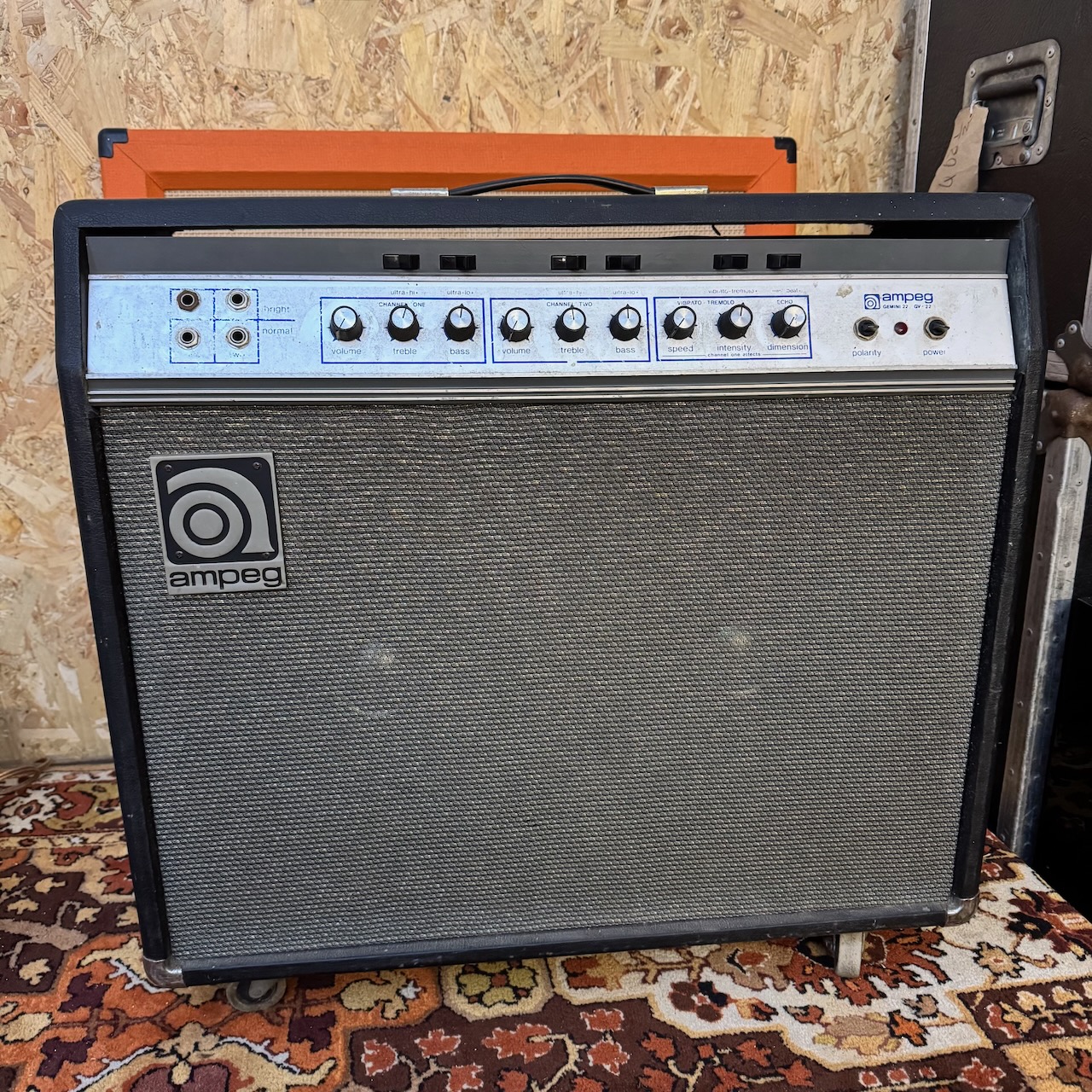 Vintage 1970 Ampeg Gemini GV22 2x12 USA Amplifier Combo Pedal Vintage 1970 Ampeg Gemini GV22 2x12 USA Amplifier Combo Pedal