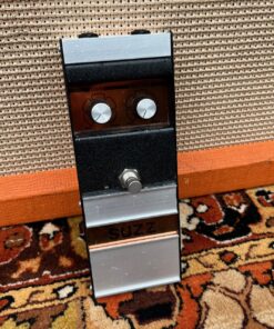 Vintage 1970s Carlsbro Analog Suzz Fuzz Guitar Effects Pedal