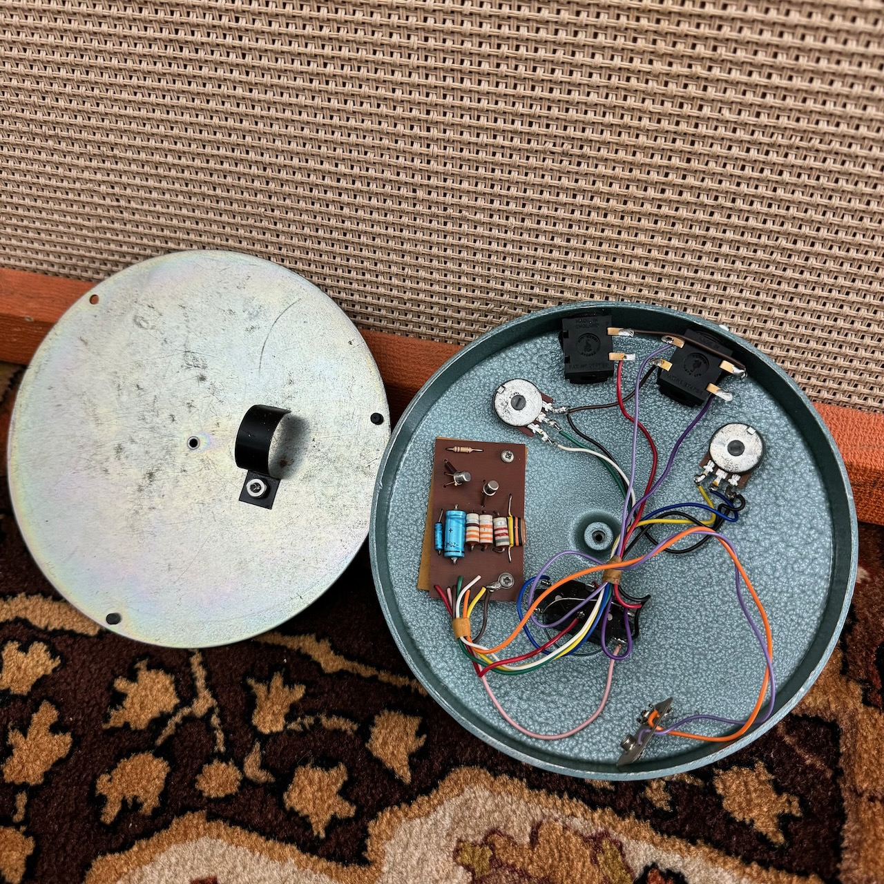 Vintage 1972 Dallas Arbiter Fuzz Face BC108 Guitar Effects Pedal Vintage 1972 Dallas Arbiter Fuzz Face BC108 Guitar Effects Pedal