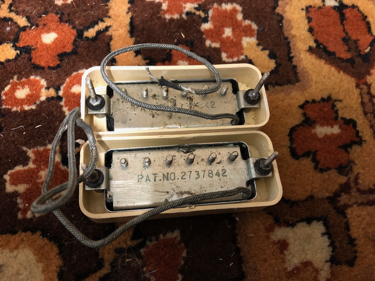 Vintage 1973 Gibson Mini Humbucker Pickups Cream Matched Pair Vintage 1973 Gibson Mini Humbucker Pickups Cream Matched Pair