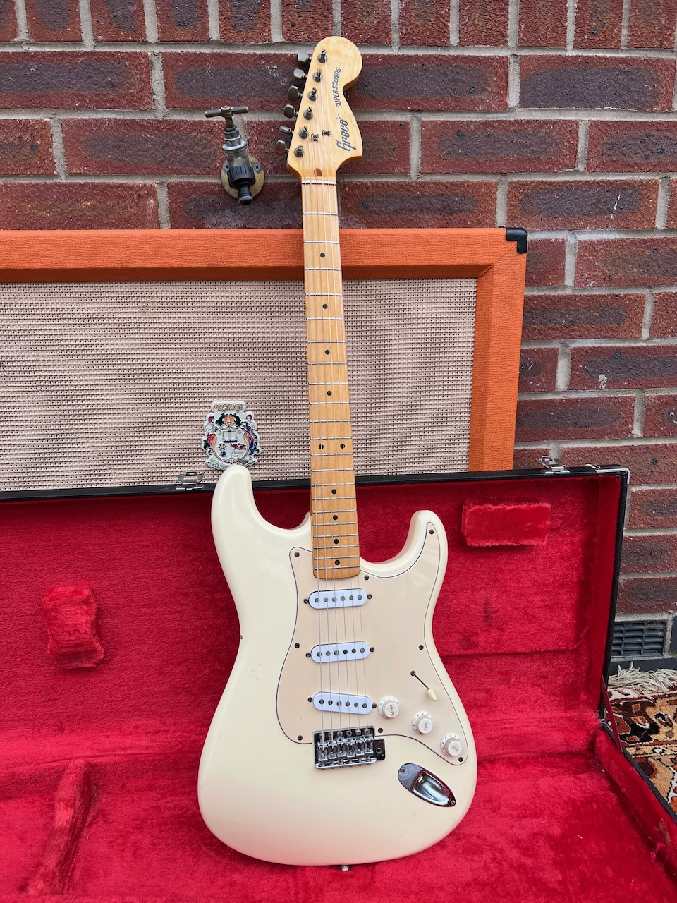 Vintage 1976 Greco Super Sounds White Stratocaster Guitar OHSC Vintage 1976 Greco Super Sounds White Stratocaster Guitar OHSC