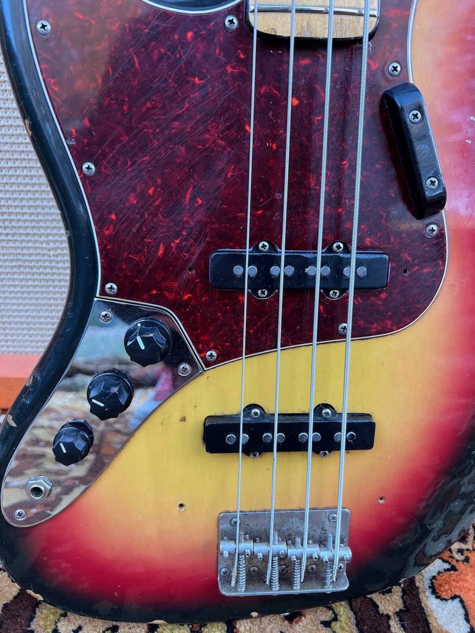 Vintage 1977 Antoria Jazz Japan Sunburst Lefty Bass Guitar Vintage 1977 Antoria Jazz Japan Sunburst Lefty Bass Guitar