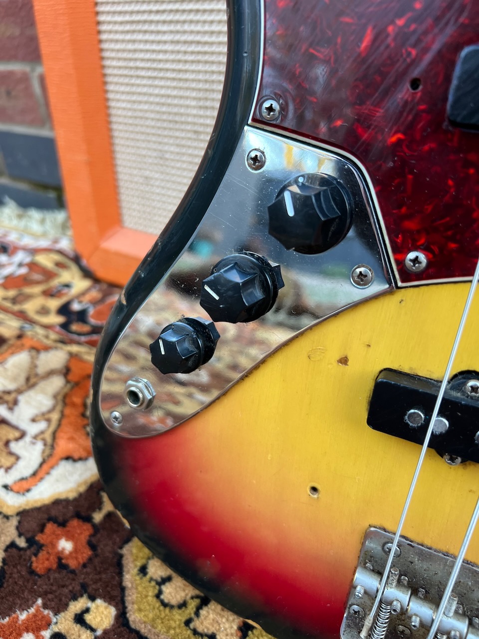 Vintage 1977 Antoria Jazz Japan Sunburst Lefty Bass Guitar Vintage 1977 Antoria Jazz Japan Sunburst Lefty Bass Guitar