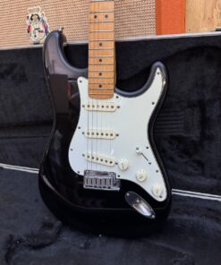 Vintage 1987 Fender USA Black Maple Standard Stratocaster Guitar OHSC