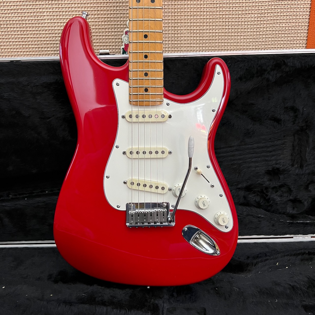Vintage 1988 Fender Stratocaster USA Standard Red Guitar Vintage 1988 Fender Stratocaster USA Standard Red Guitar