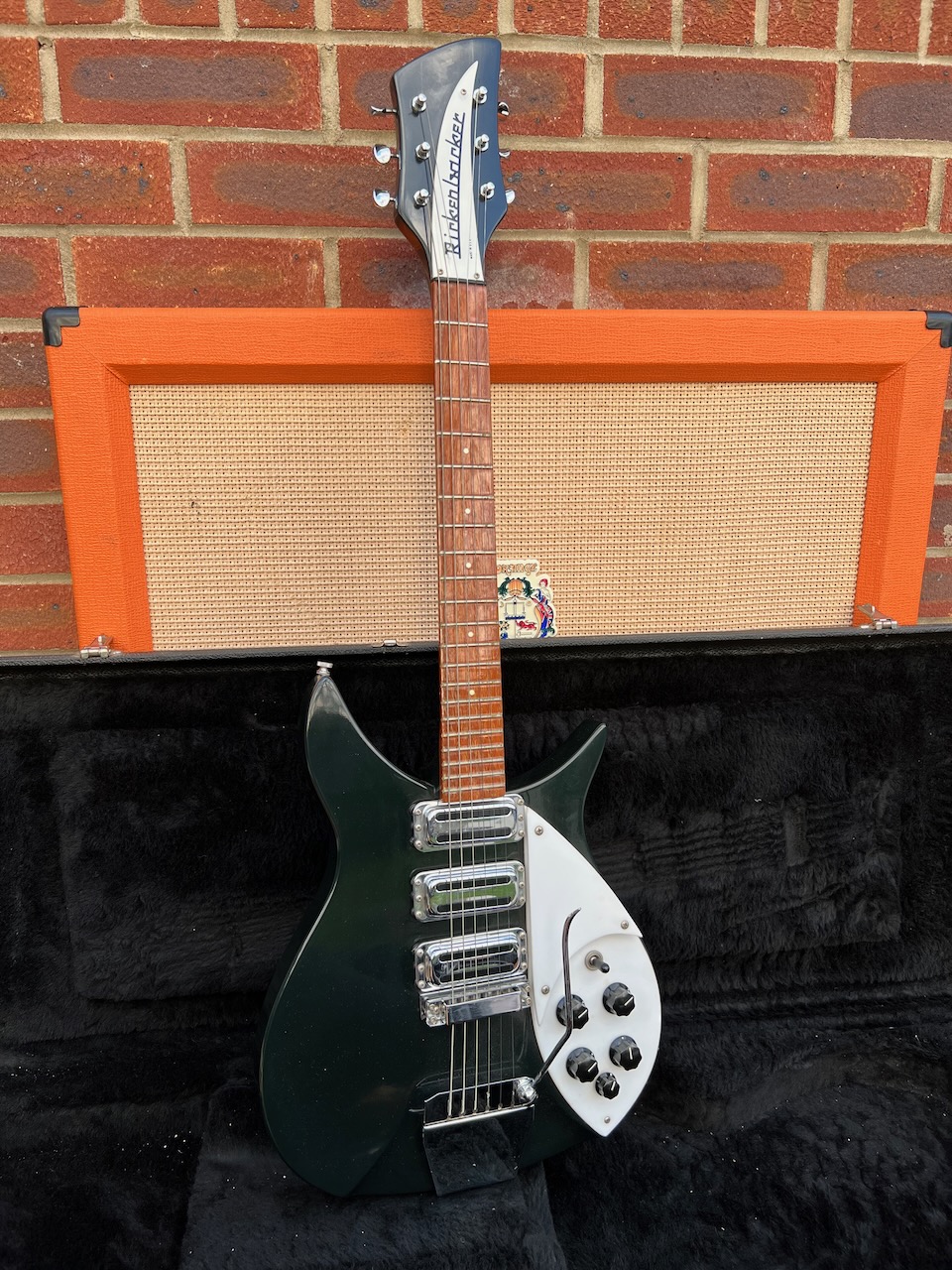 Vintage 1988 Rickenbacker 325 V63 Black Electric Guitar Vintage 1988 Rickenbacker 325 V63 Black Electric Guitar