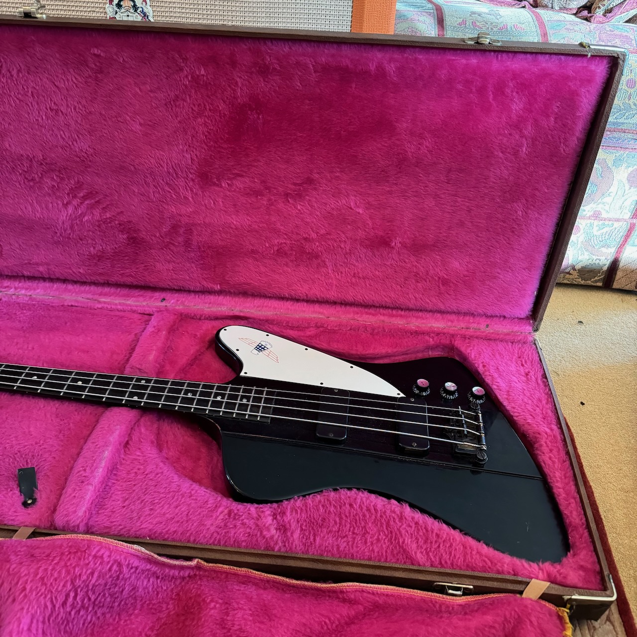 Vintage 1990 Gibson Thunderbird USA Black Bass Guitar OHSC Vintage 1990 Gibson Thunderbird USA Black Bass Guitar OHSC