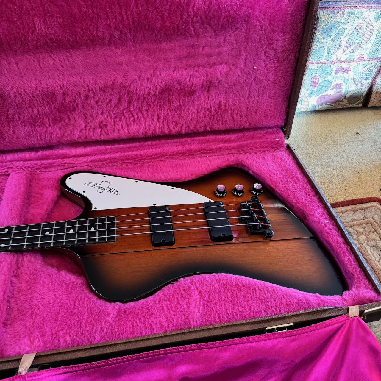 Vintage 1992 Gibson Thunderbird USA Sunburst 4 Bass Guitar OHSC Vintage 1992 Gibson Thunderbird USA Sunburst 4 Bass Guitar OHSC