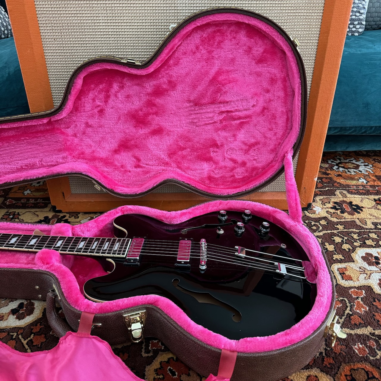 Vintage 1999 Epiphone Riviera Ebony Black Peerless Guitar Vintage 1999 Epiphone Riviera Ebony Black Peerless Guitar