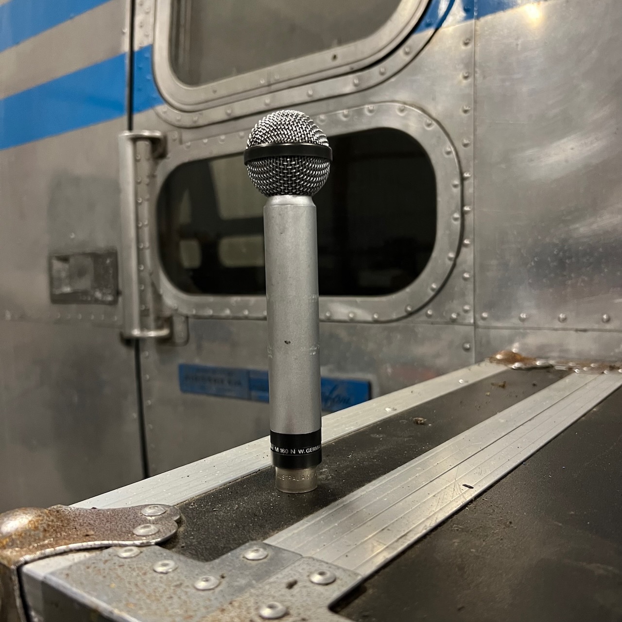 Vintage Beyer Dynamic M160 Silver Ribbon Microphone Ronnie Lane Vintage Beyer Dynamic M160 Silver Ribbon Microphone Ronnie Lane